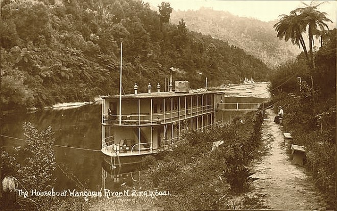 The Houseboat on the Wanganui River